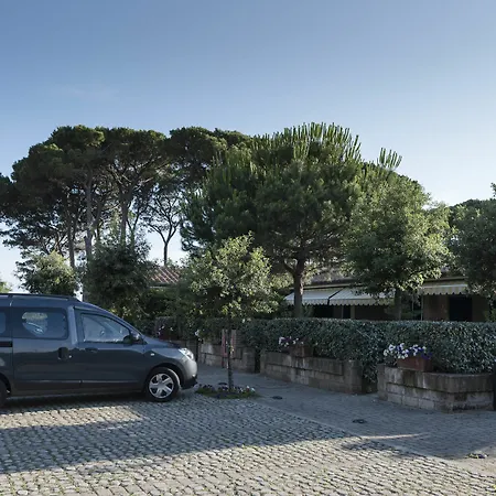 La Madonnina Village Holiday park 3*